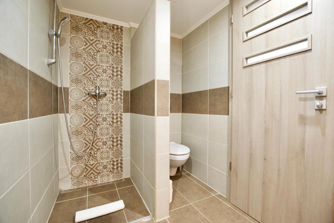 Standard Apartment By Hi5- Rose Street'S Home ブダペスト エクステリア 写真