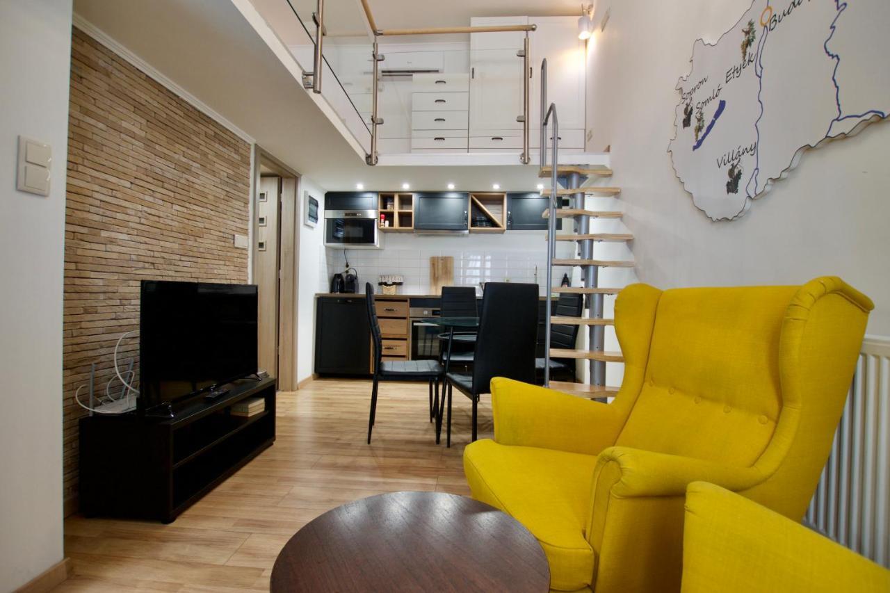 Standard Apartment By Hi5- Rose Street'S Home ブダペスト エクステリア 写真